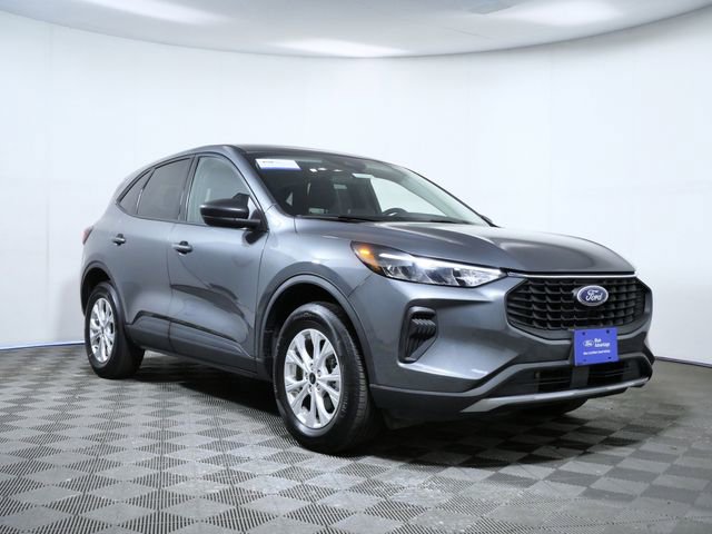 Certified 2025 Ford Escape Active AWD/4WD image 1