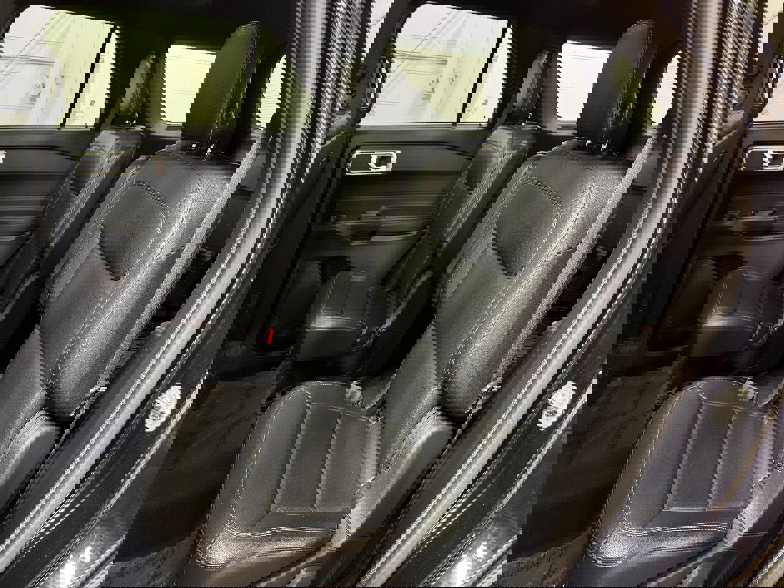 Certified 2020 Ford Explorer XLT w/ Equipment Group 202A image 13