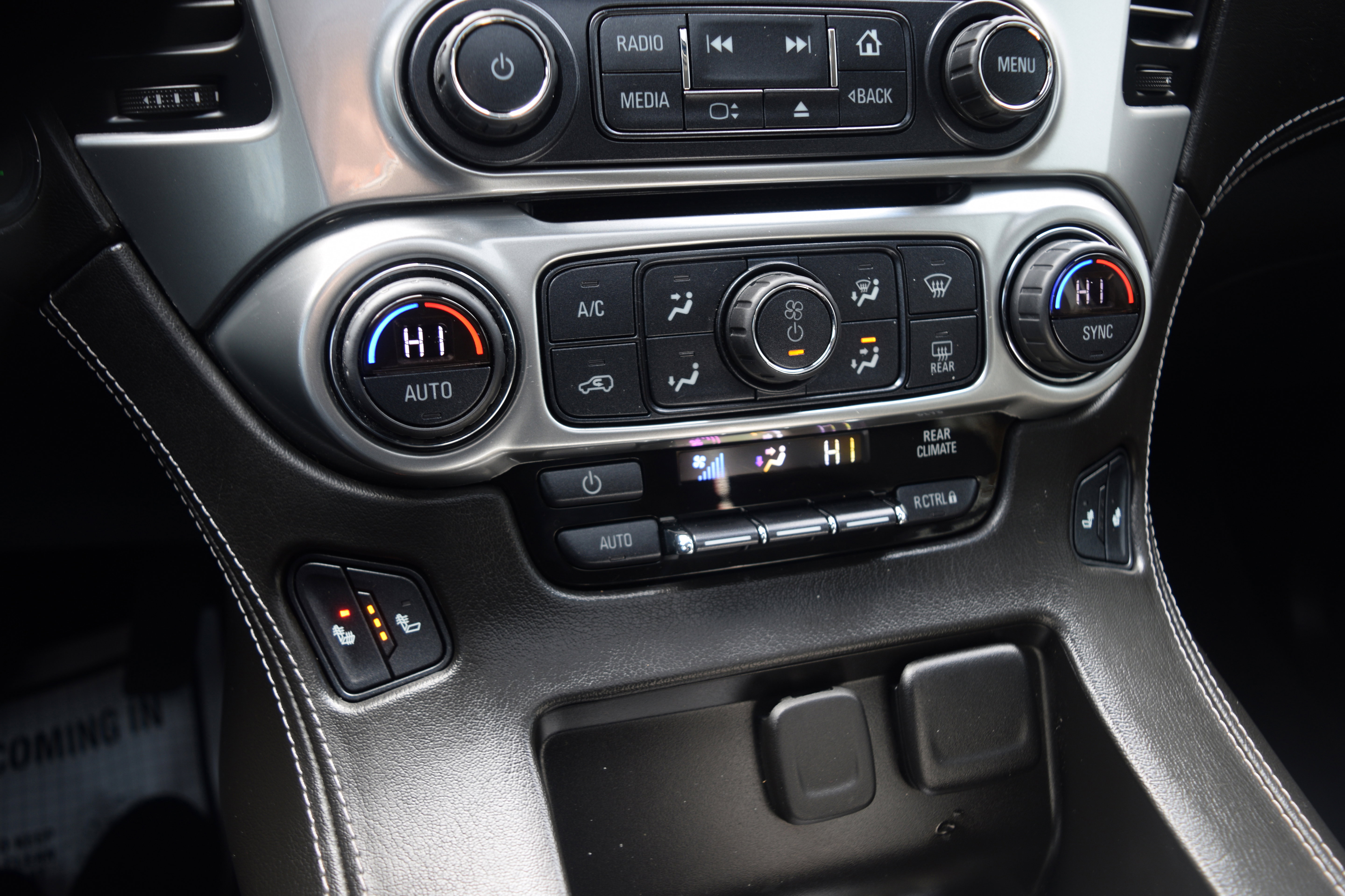 Used 2020 Chevrolet Tahoe LT w/ Luxury Package image 12