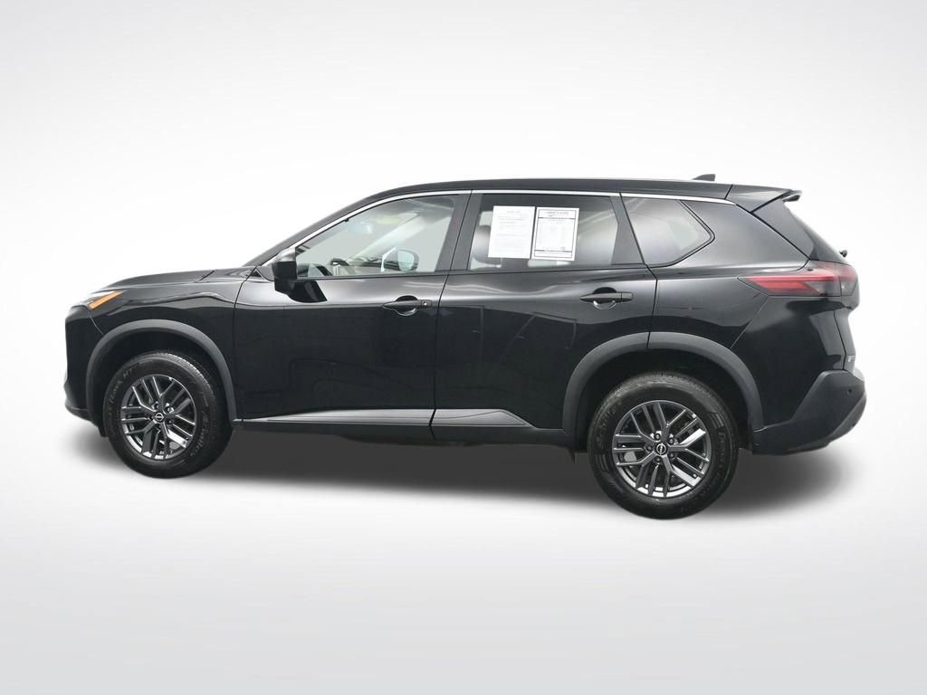 Used 2023 Nissan Rogue S AWD/4WD image 10