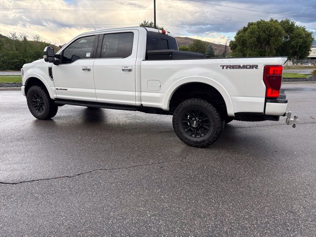 Certified 2022 Ford F350 Platinum w/ Tremor Off-Road Package AWD/4WD image 4