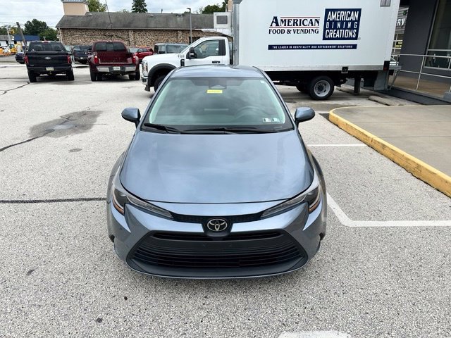 Used 2024 Toyota Corolla LE FWD image 2