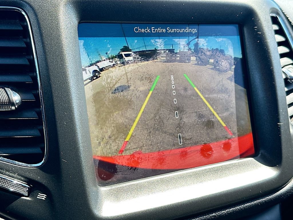 Used 2018 Jeep Compass Trailhawk w/ Leather Interior Group AWD/4WD image 23