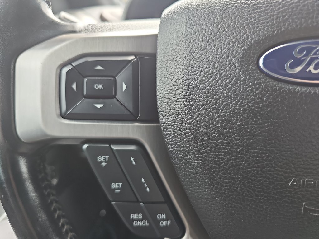 Certified 2017 Ford F250 Platinum w/ Platinum Ultimate Package AWD/4WD image 16