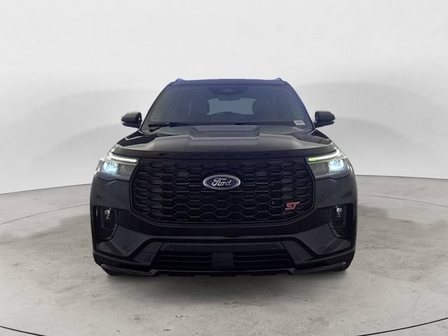 Certified 2025 Ford Explorer ST AWD/4WD image 8