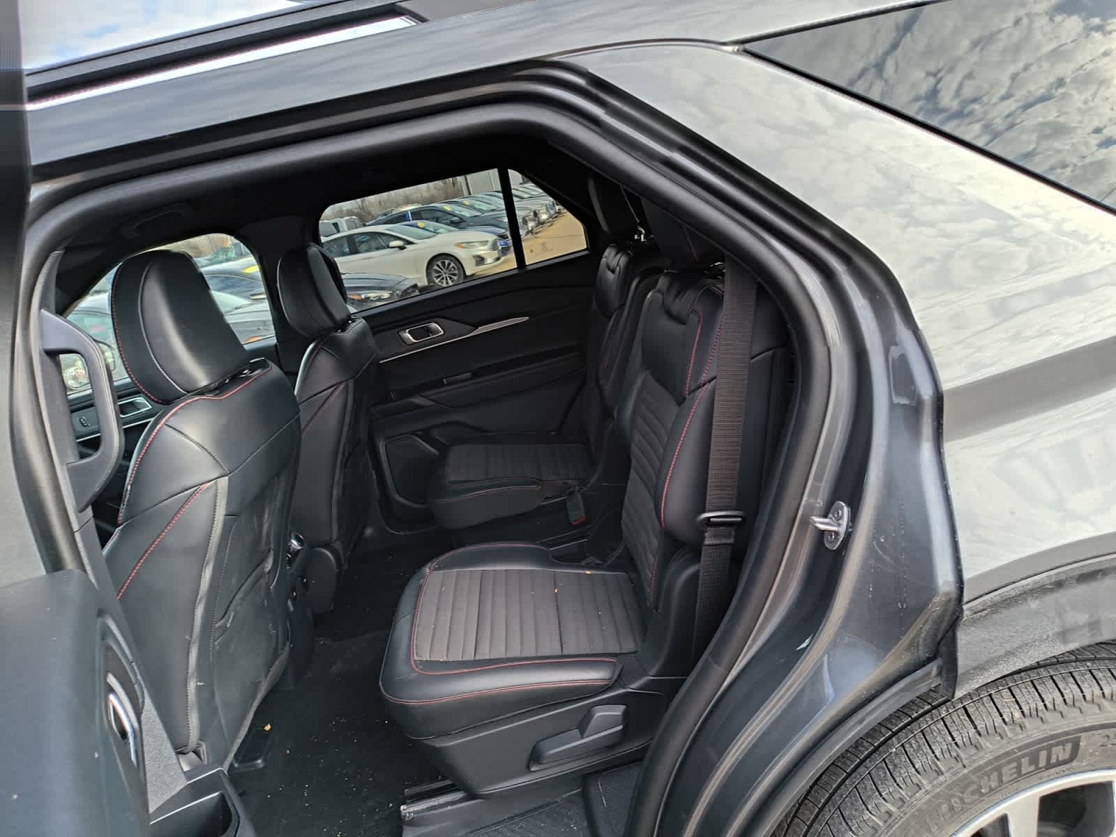 Certified 2025 Ford Explorer ST-Line AWD/4WD image 16