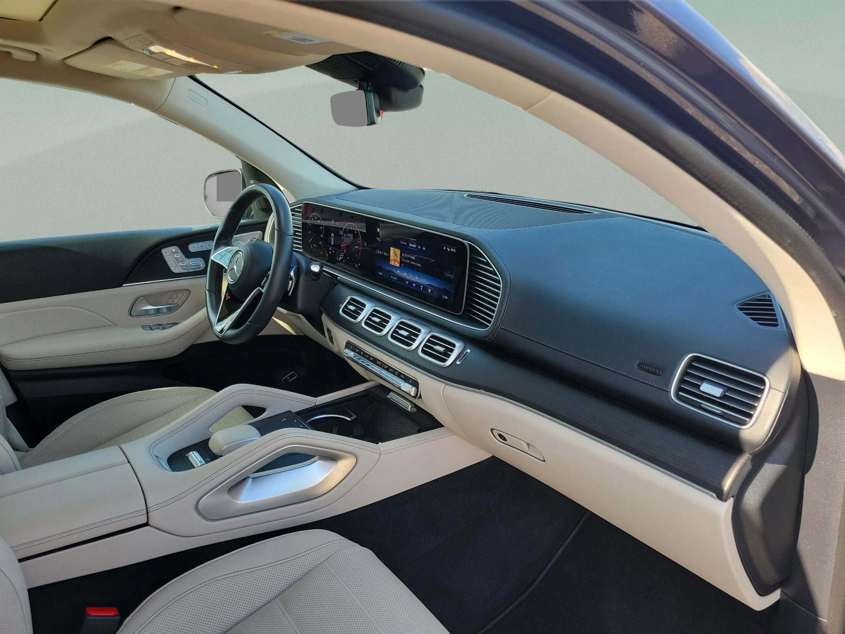 Used 2024 Mercedes-Benz GLS 450 4MATIC image 29