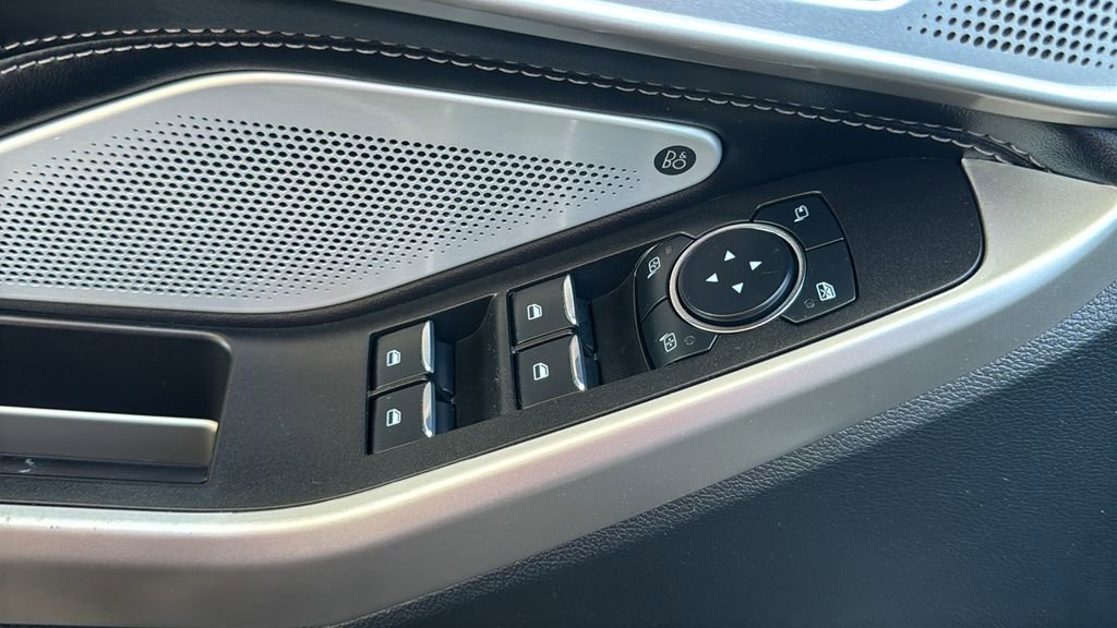 Certified 2023 Ford Explorer Limited w/ Limited Technology Package RWD image 19