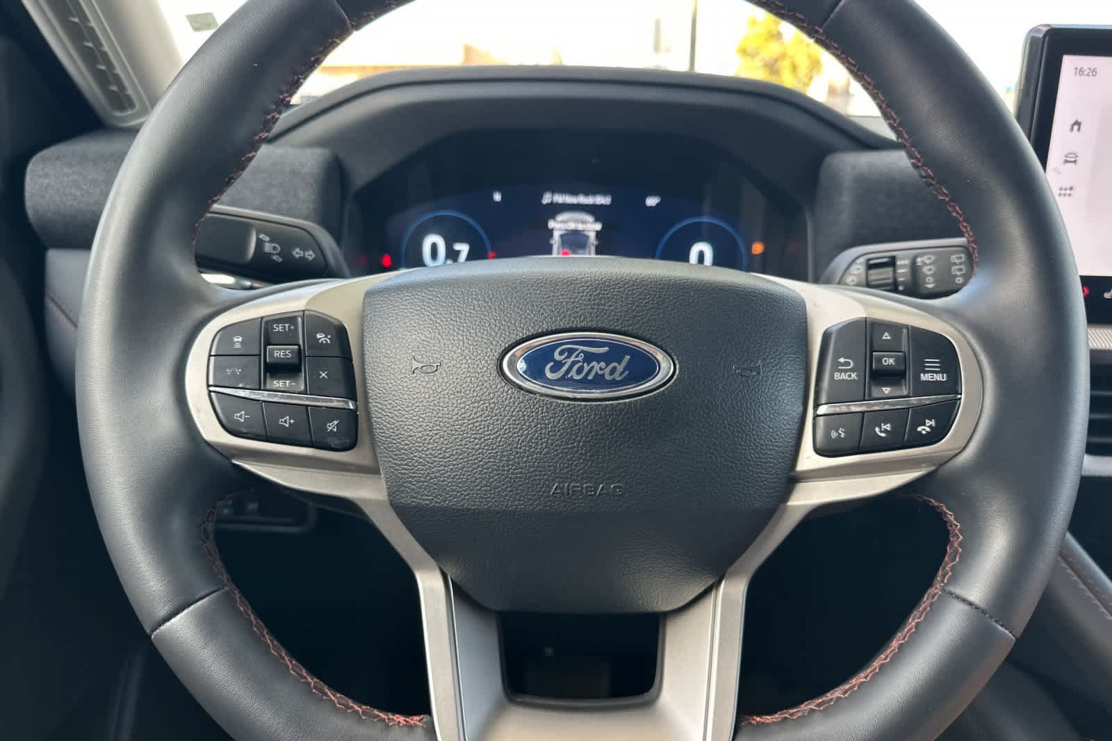Certified 2025 Ford Explorer Active RWD image 26