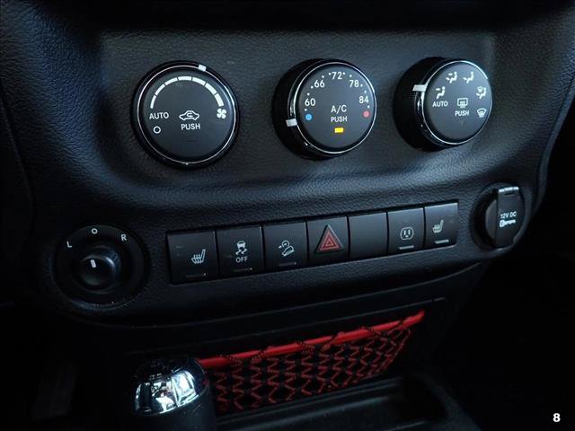 Used 2017 Jeep Wrangler Unlimited Rubicon AWD/4WD image 15