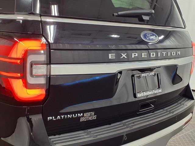 Certified 2022 Ford Expedition Platinum image 29