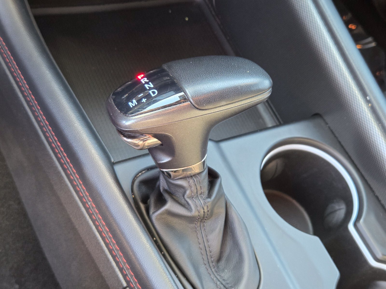 Used 2024 Dodge Durango GT RWD image 25