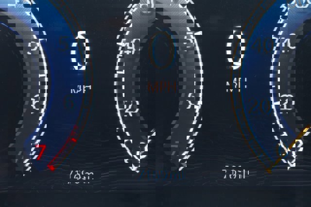 Used 2025 Jeep Grand Cherokee L Limited w/ Luxury Tech Group II image 36