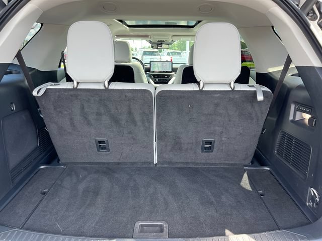 Certified 2025 Ford Explorer Platinum w/ LUX Leather Package AWD/4WD image 7