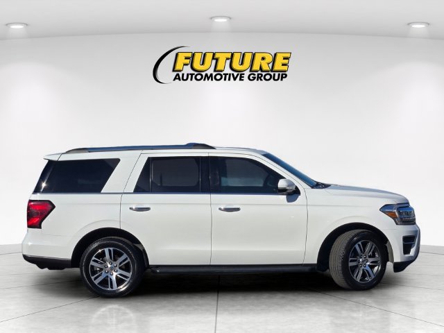 Certified 2024 Ford Expedition Limited RWD image 3