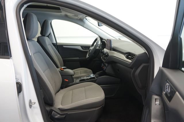 Certified 2022 Ford Escape SE w/ SE Sport Appearance Package image 32