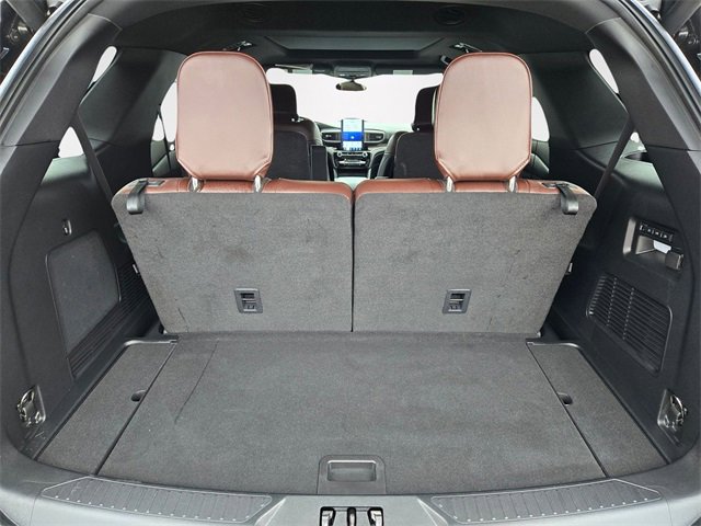 Certified 2022 Ford Explorer Platinum w/ Equipment Group 601A image 6