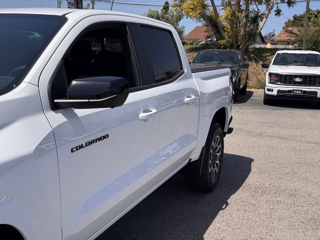Used 2024 Chevrolet Colorado Z71 w/ Z71 Convenience Package 2 image 9
