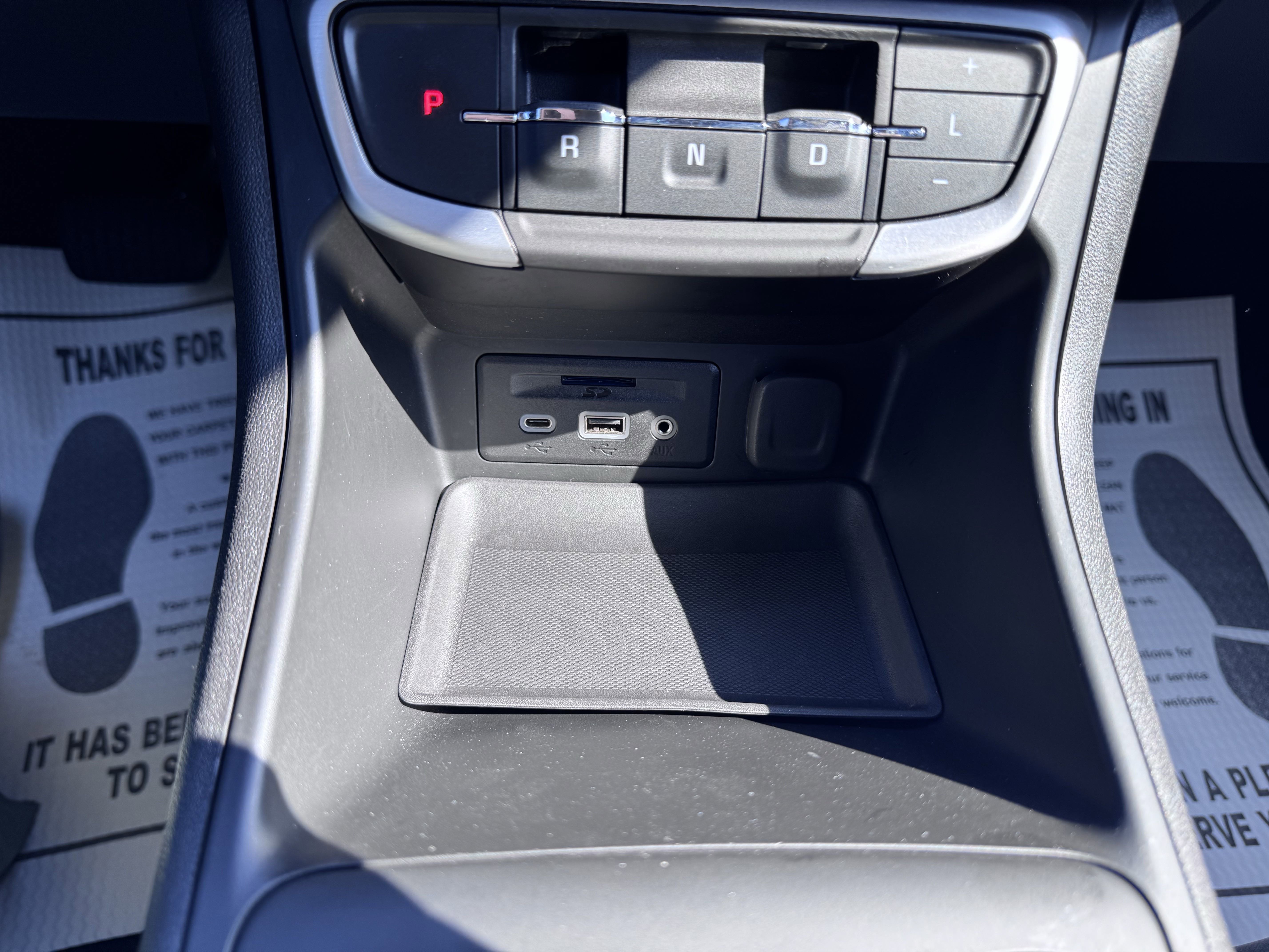 Used 2023 GMC Terrain SLT image 21