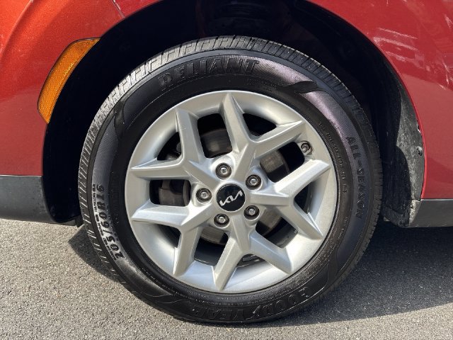 Used 2023 Kia Soul LX w/ LX Technology Package FWD image 10