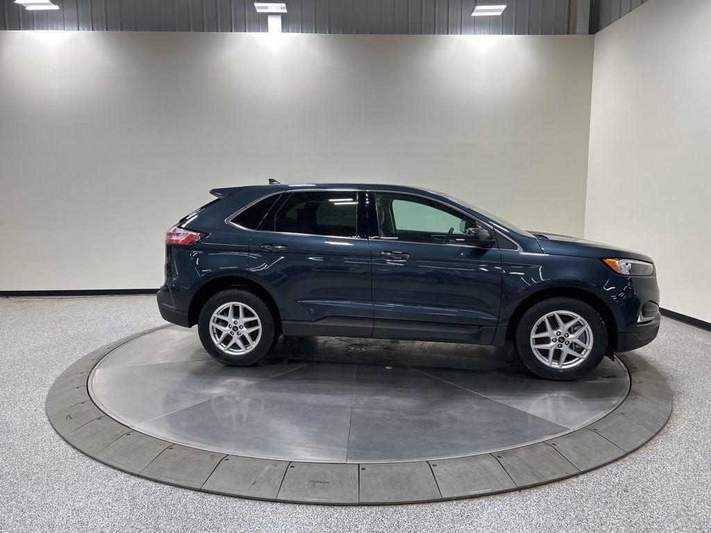 Certified 2024 Ford Edge SEL w/ Convenience Package AWD/4WD image 6