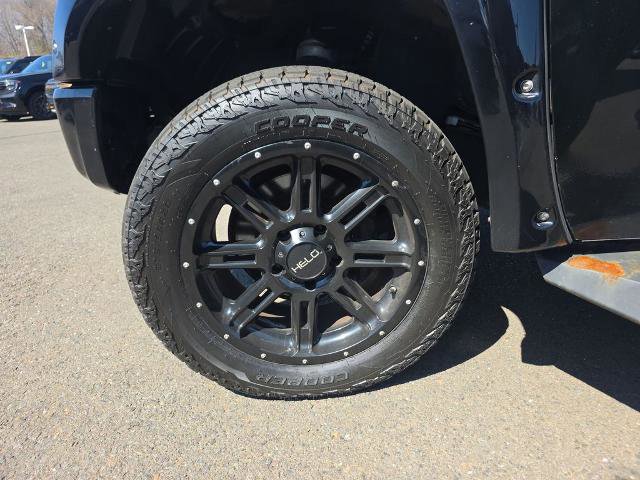 Used 2018 Toyota Tundra Limited w/ Limited Premium Package AWD/4WD image 13