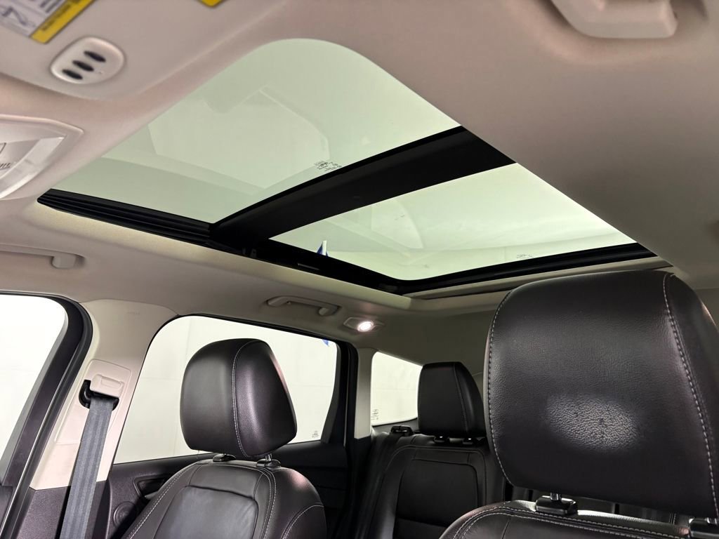 Certified 2017 Ford Escape Titanium w/ Equipment Group 301A image 25