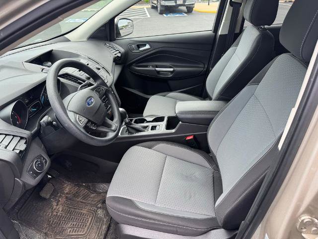 Certified 2017 Ford Escape SE w/ SE Cold Weather Package AWD/4WD image 9