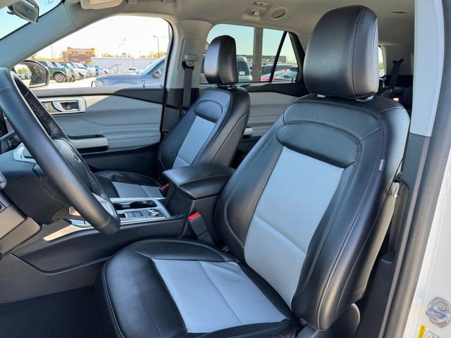 Certified 2023 Ford Explorer XLT w/ Equipment Group 202A AWD/4WD image 14