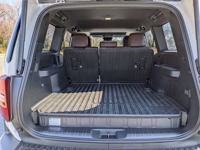 Used 2025 Toyota Land Cruiser image 32