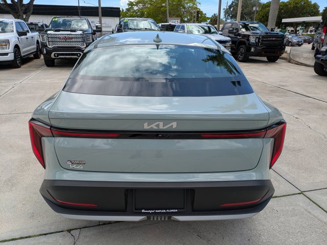 Used 2025 Kia K4 EX image 3