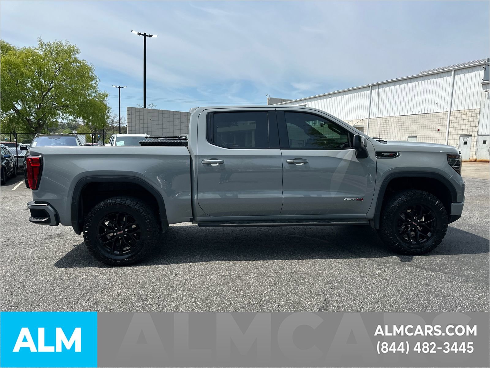 Used 2025 GMC Sierra 1500 AT4 w/ AT4 Premium Package AWD/4WD image 36