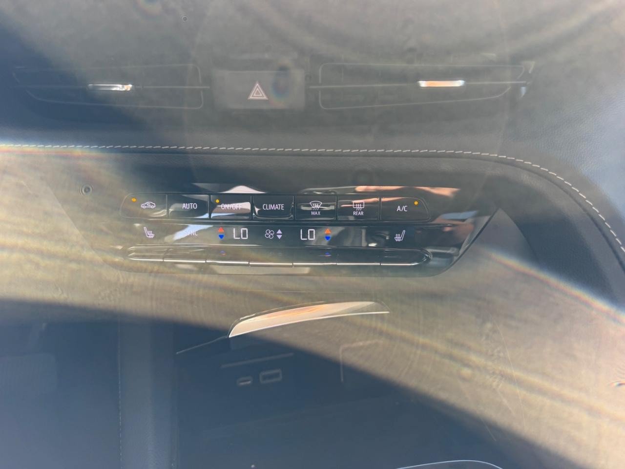 Used 2023 Buick Envision Essence FWD image 16