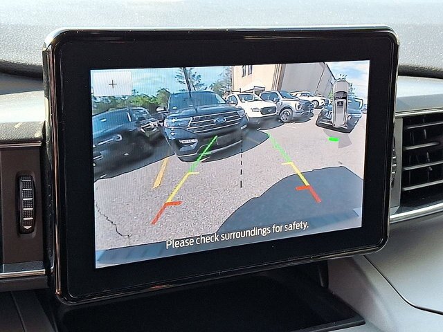 Certified 2023 Ford Explorer XLT w/ Equipment Group 202A AWD/4WD image 15