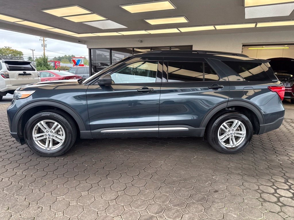Certified 2024 Ford Explorer XLT w/ Class IV Trailer Tow Package AWD/4WD image 9