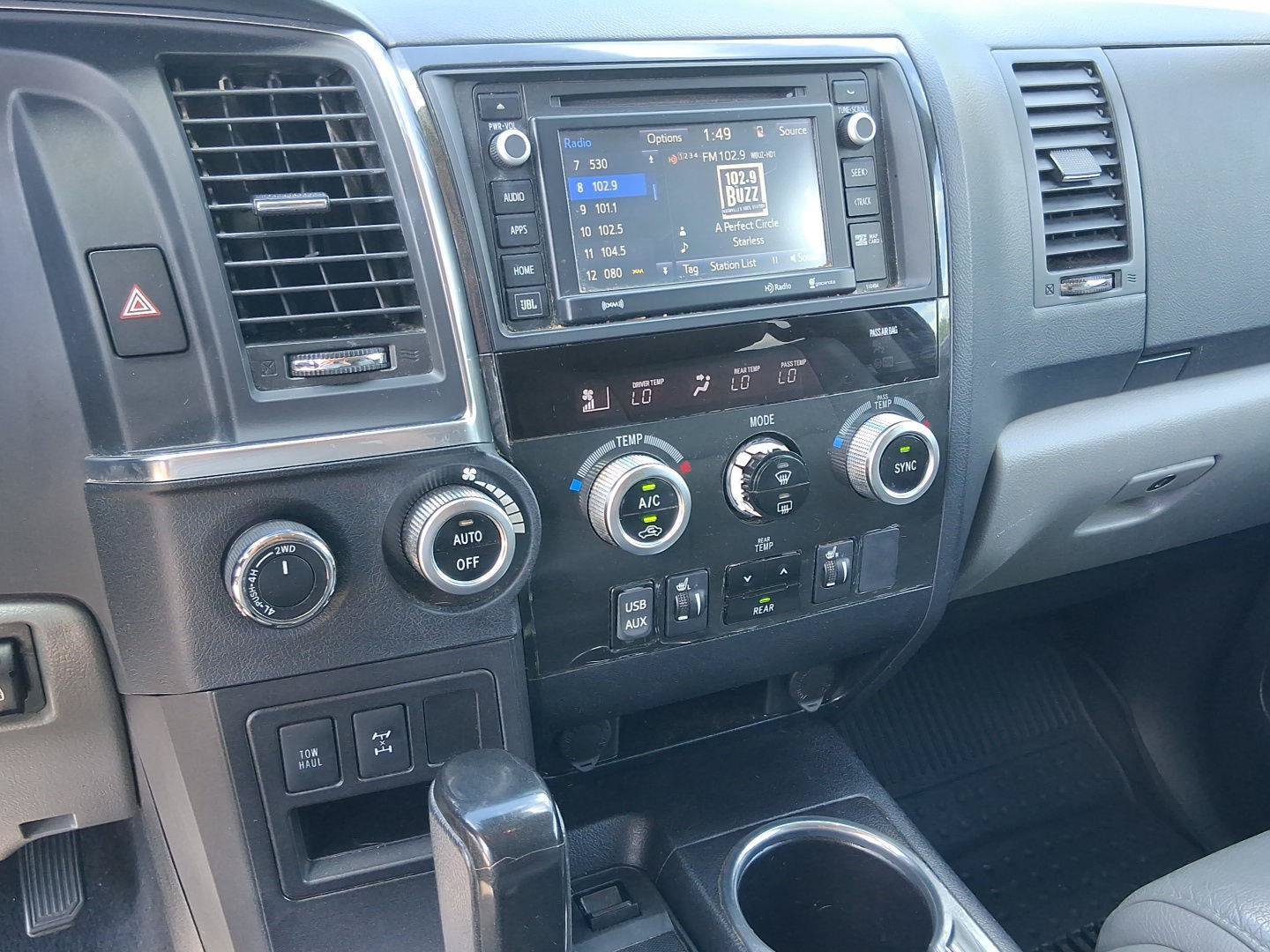 Used 2019 Toyota Sequoia Limited w/ Safety & Convenience Package AWD/4WD image 13