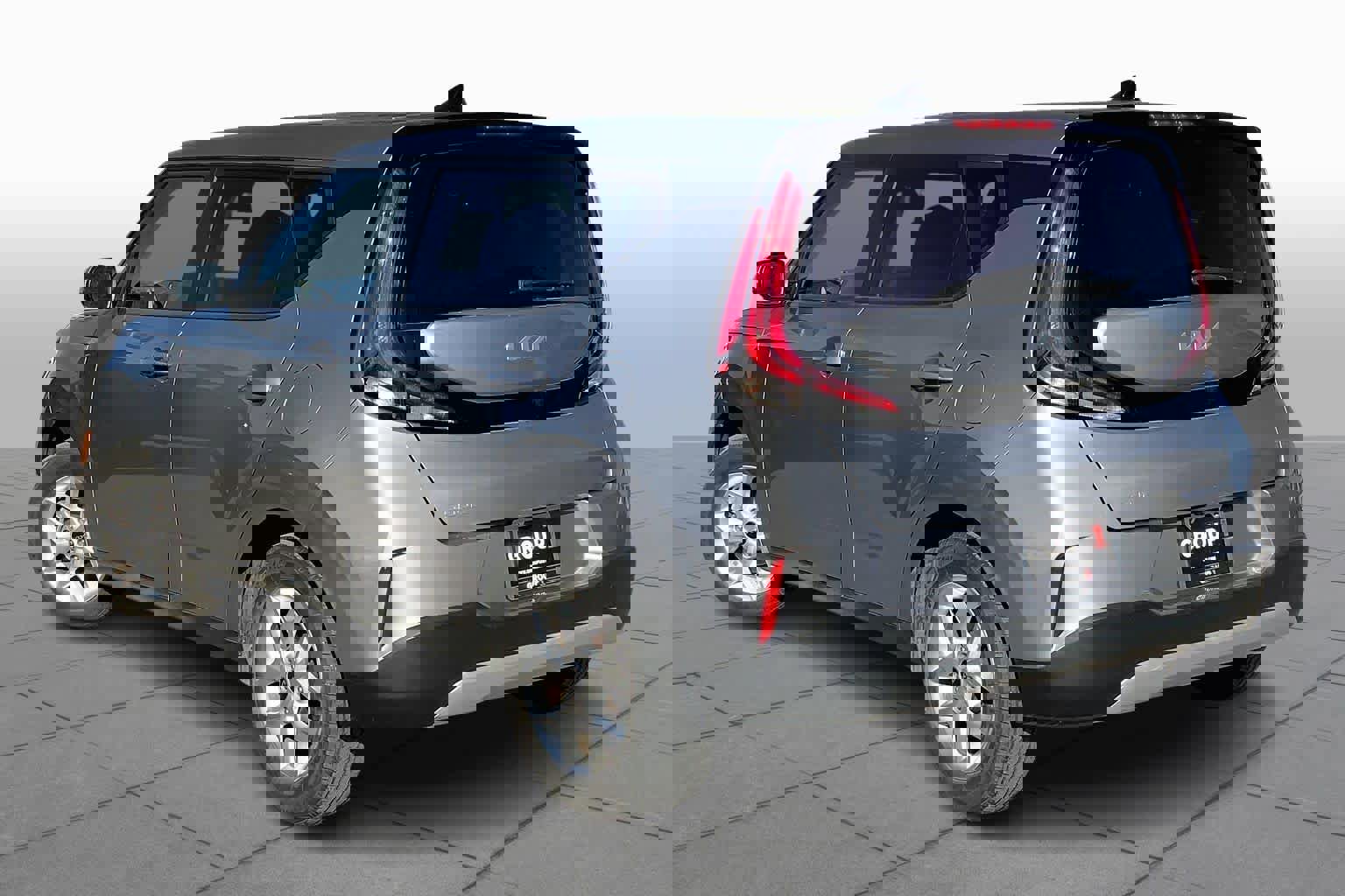 Used 2023 Kia Soul LX w/ LX Technology Package image 11