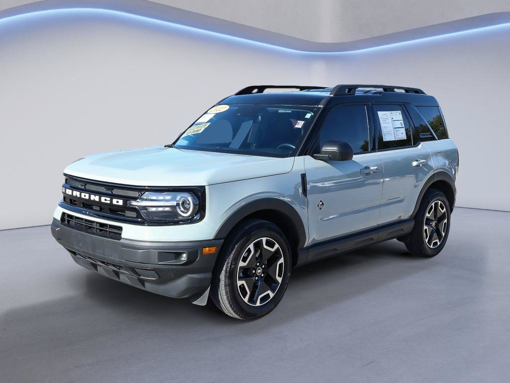 Certified 2022 Ford Bronco Sport Outer Banks w/ Tech Package AWD/4WD image 2