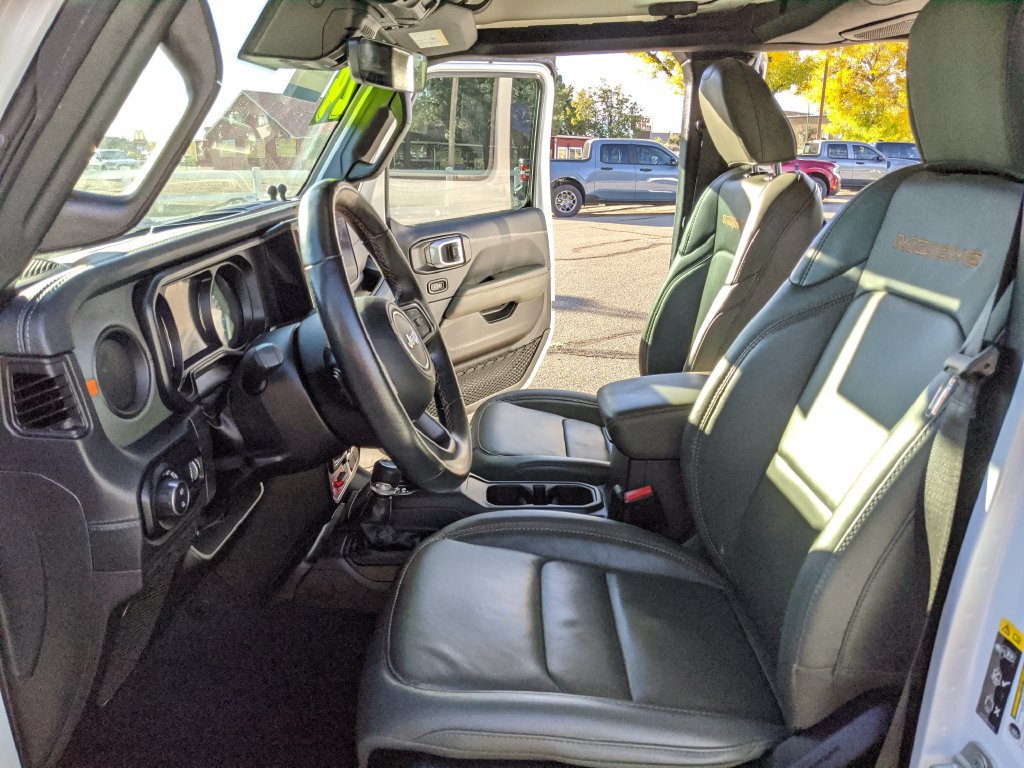 Used 2024 Jeep Gladiator Mojave AWD/4WD image 15