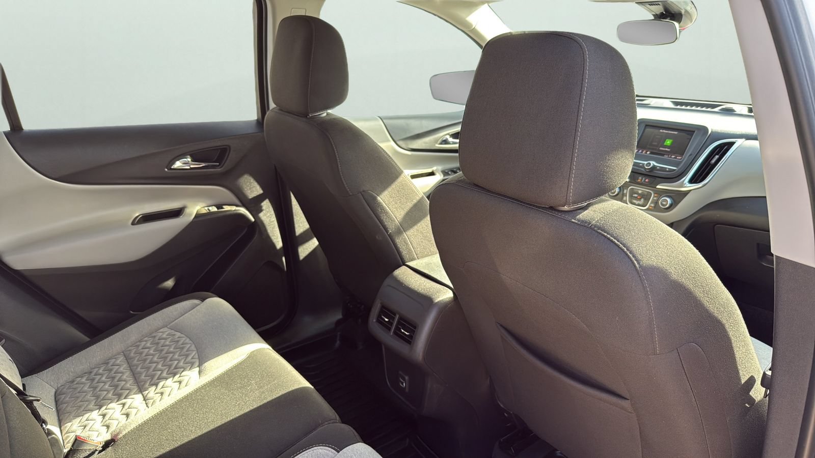 Used 2024 Chevrolet Equinox LS w/ LS Convenience Package FWD image 29