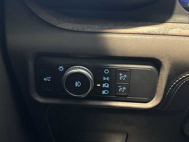 Certified 2022 Ford Explorer Platinum w/ Technology Package image 17