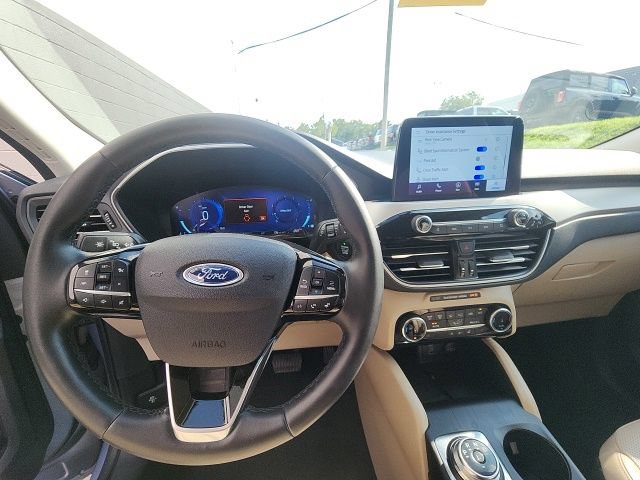Certified 2022 Ford Escape SEL w/ Technology Package AWD/4WD image 35