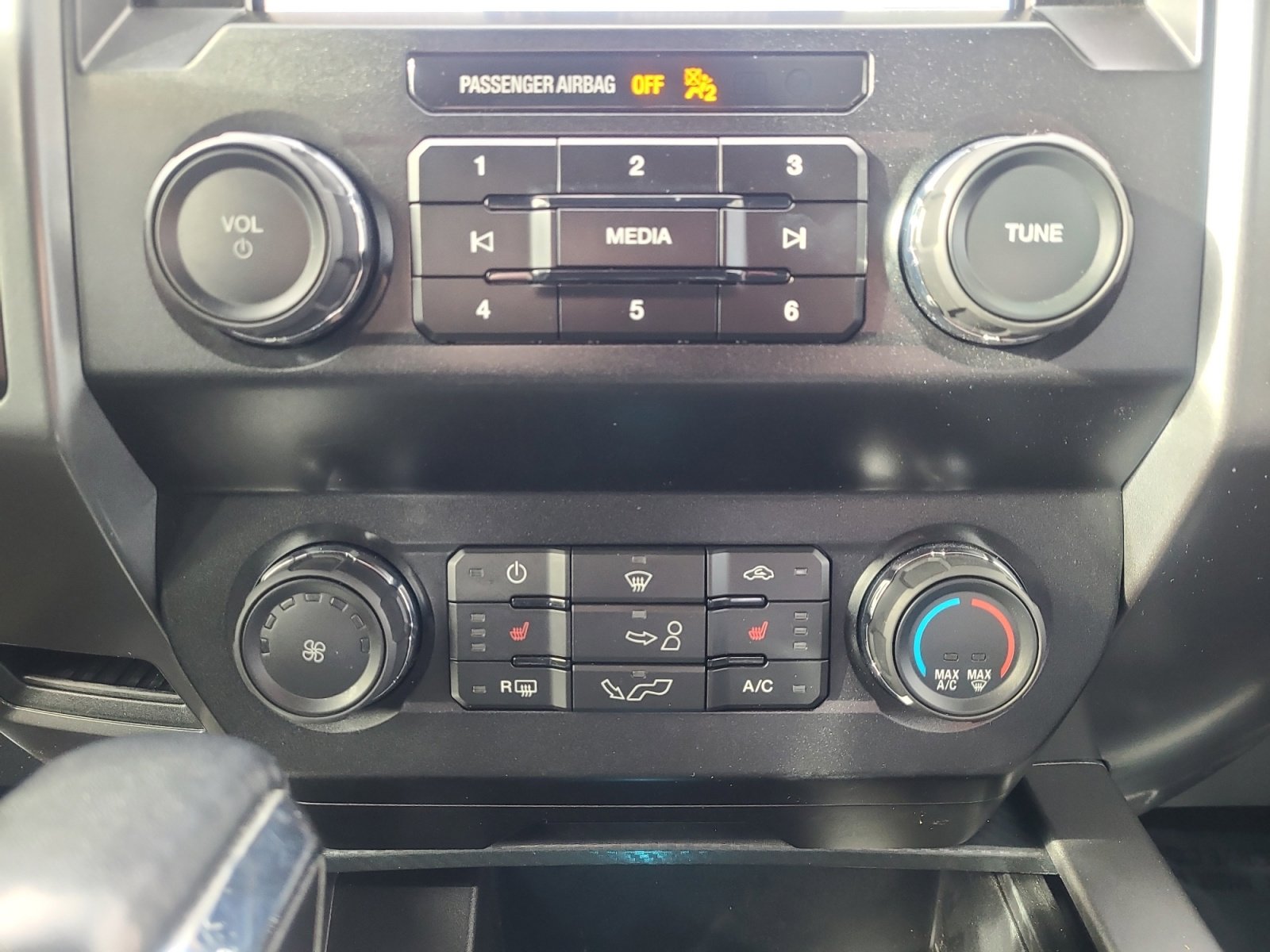 Certified 2019 Ford F150 XLT w/ Equipment Group 302A Luxury image 30