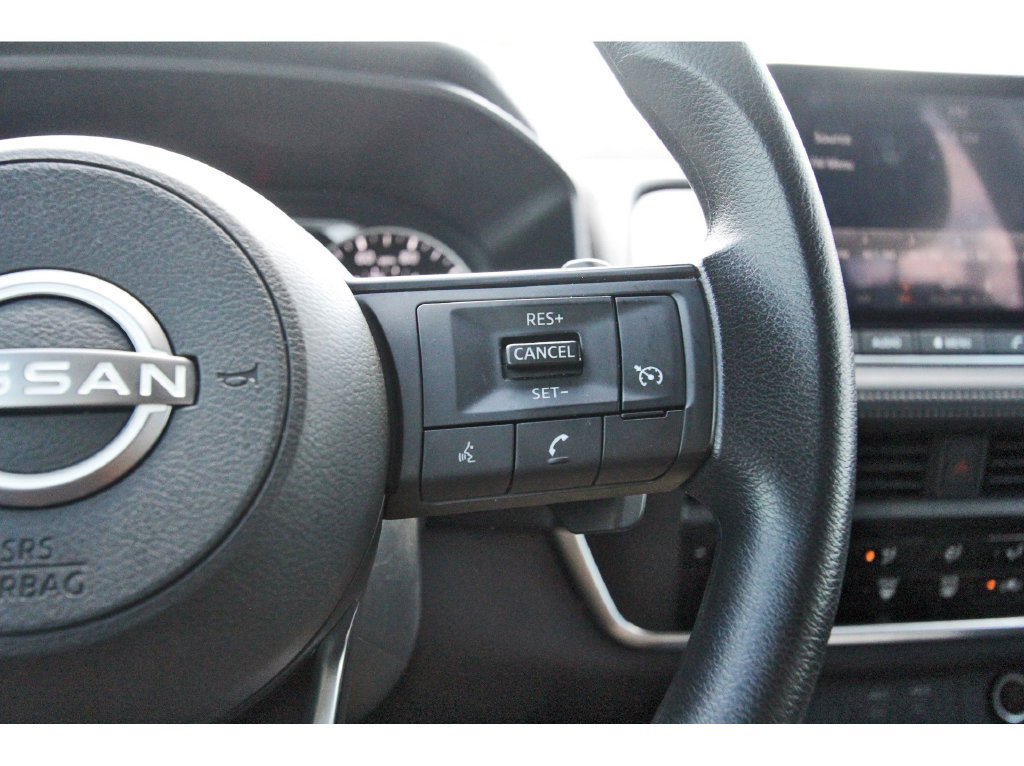 Used 2024 Nissan Rogue S FWD image 22