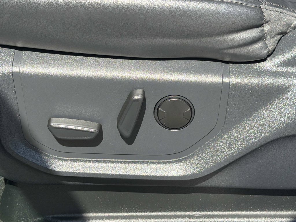 Certified 2024 Ford Expedition Max XLT RWD image 23