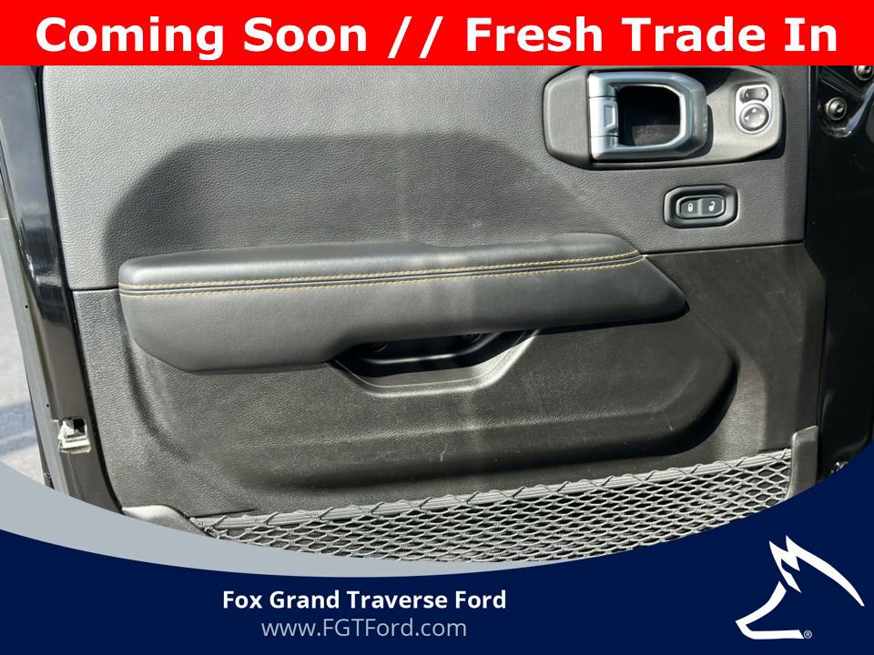 Used 2025 Jeep Wrangler Unlimited Sahara AWD/4WD image 13