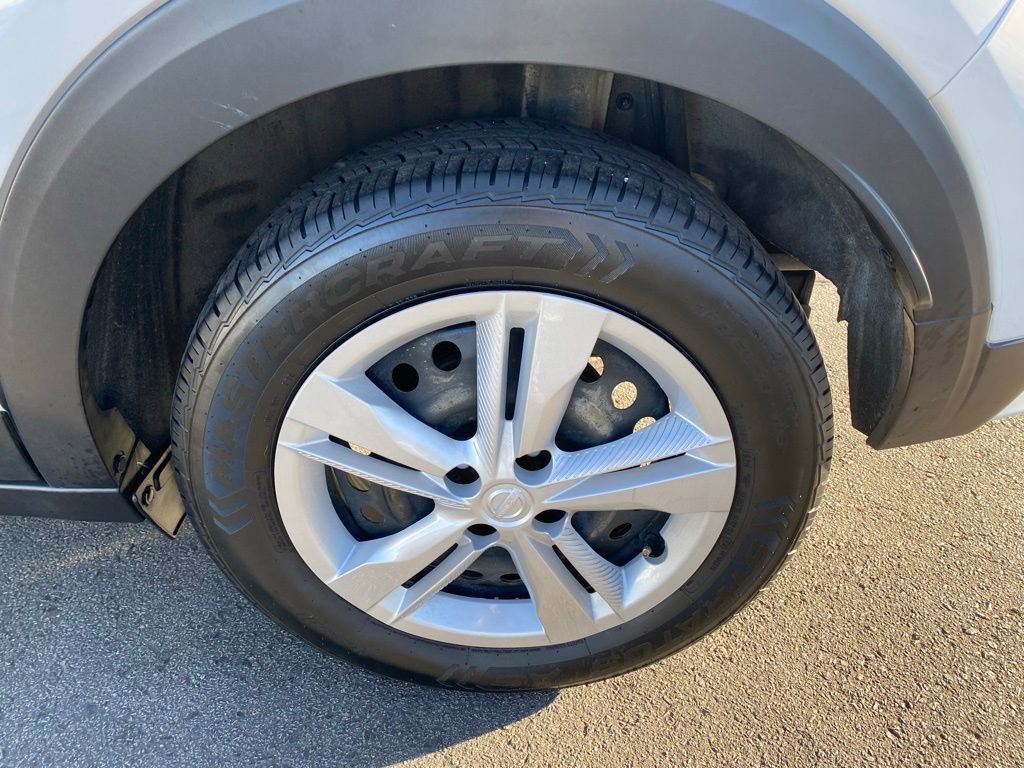 Used 2021 Nissan Kicks S image 31