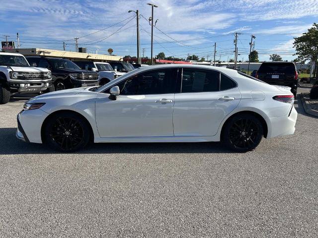 Used 2022 Toyota Camry XSE FWD image 7