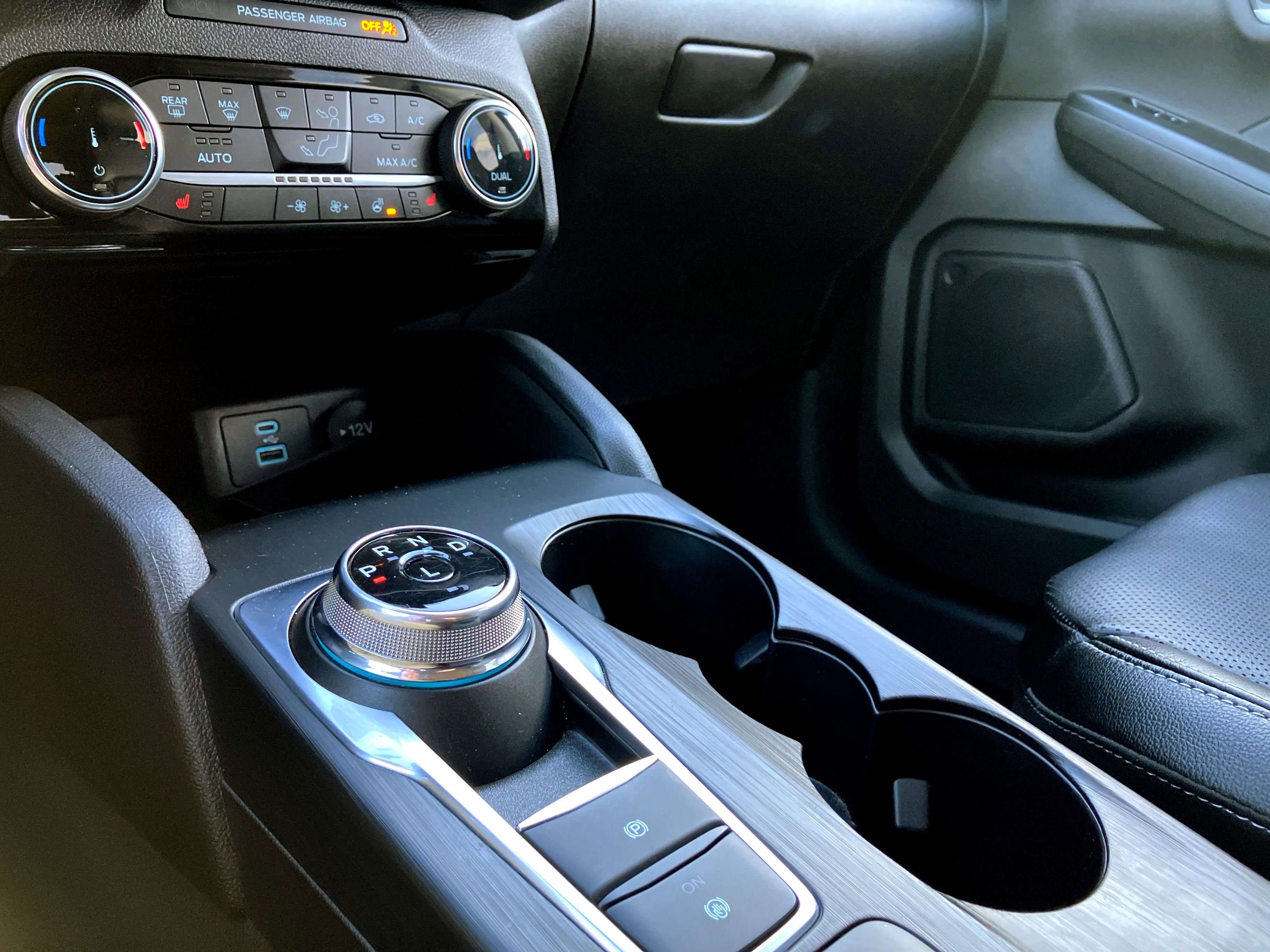 Certified 2022 Ford Escape SEL w/ Technology Package image 26