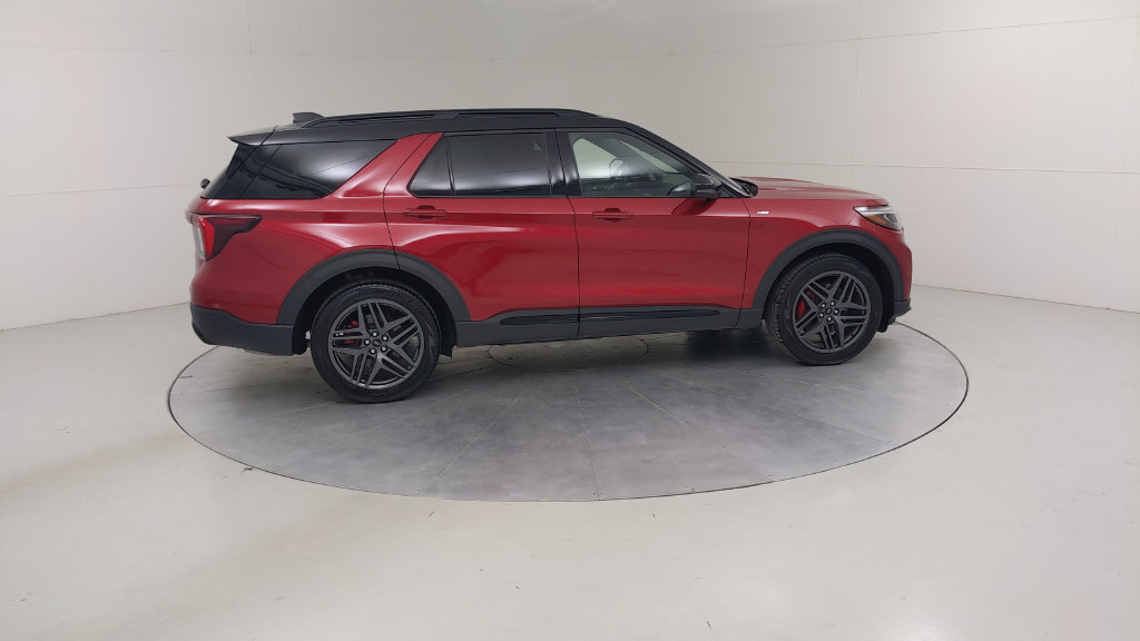 Certified 2026 Ford Explorer ST-Line w/ ST-Line Street Pack AWD/4WD image 13